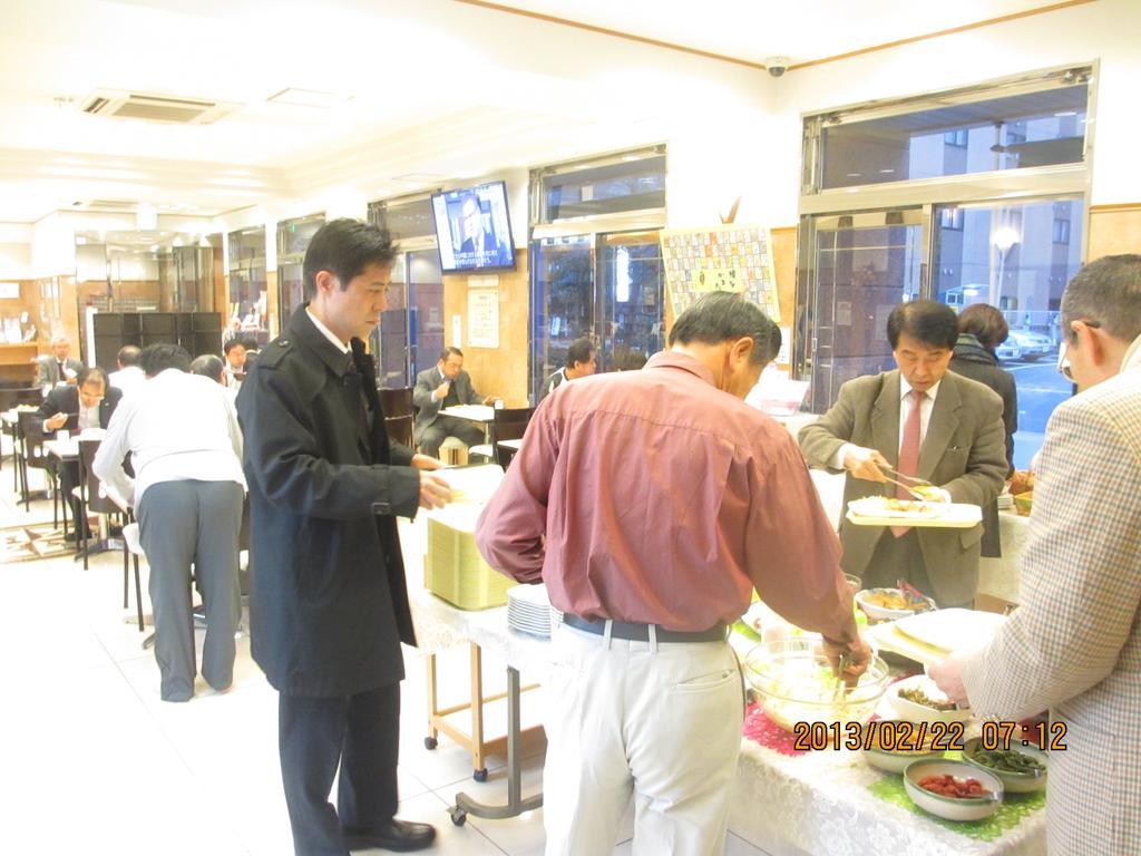 Toyoko Inn Hakata-Guchi Ekimae Fukuoka  Bagian luar foto